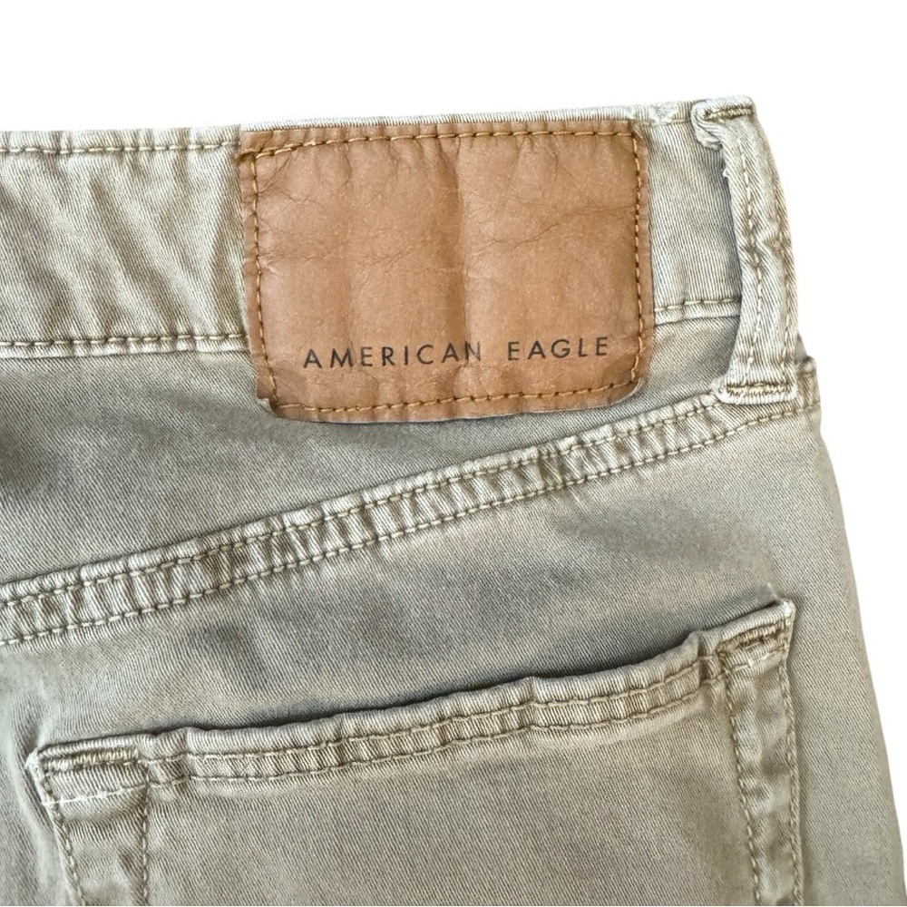 American Eagle Outfitters Men’s Straight Jeans in Light Khaki - Picture 3 of 8